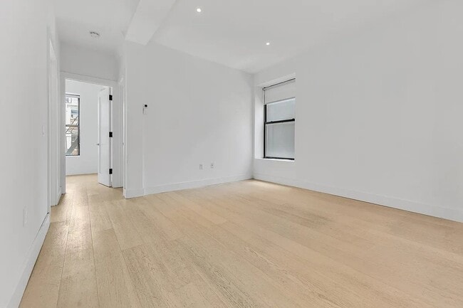 Foto del edificio - 245 Eldridge St