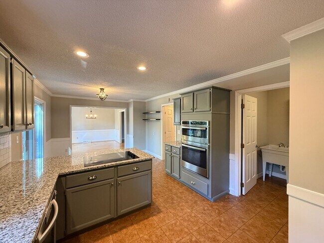 Foto del edificio - 6714 Amberley Ln