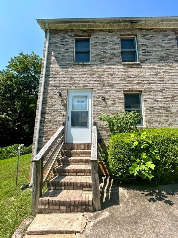 Building Photo - 4709 Grassy Creek Rd
