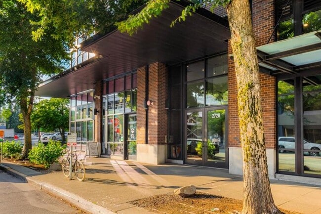 Building Photo - 1 bedroom in Seattle WA 98121