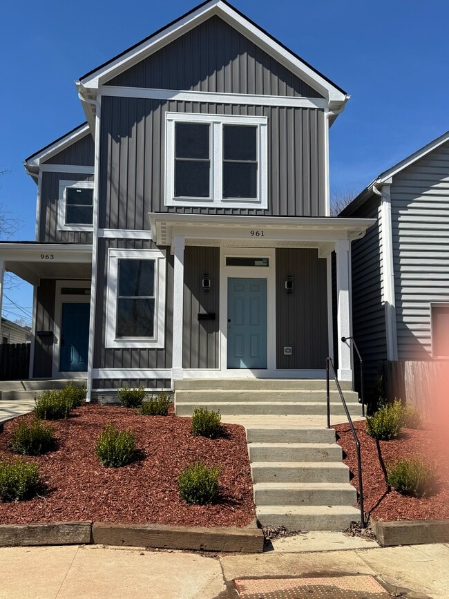 Building Photo - 961 Heyl Ave