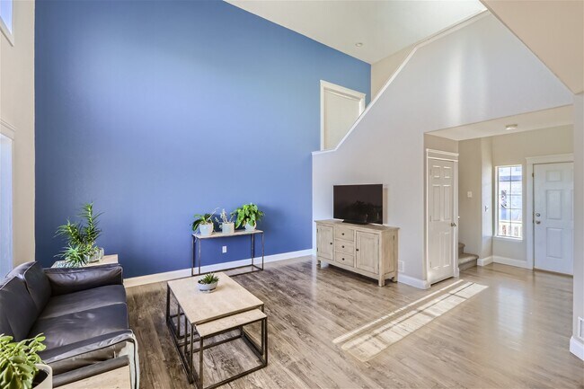 Foto del edificio - 5221 Bowersox Pkwy