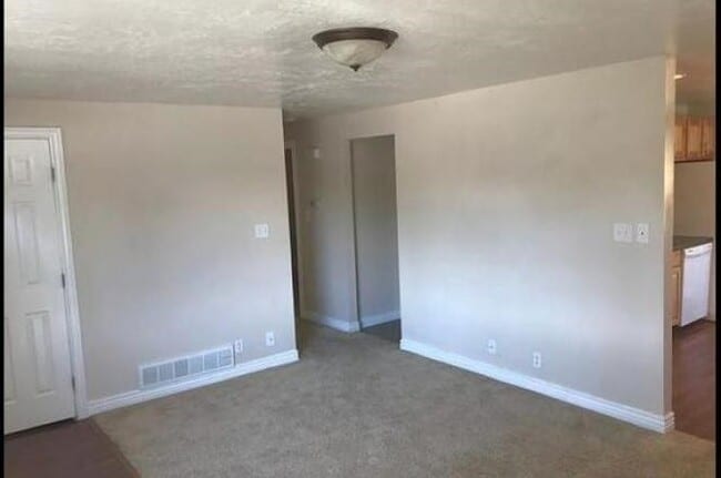 Foto del edificio - 440 N 300 E