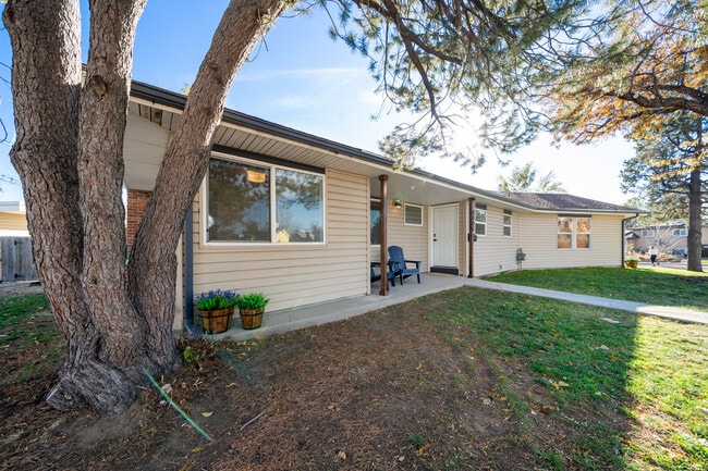 Photo - 4000 S Delaware St House