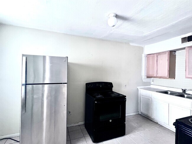 Foto del edificio - 6802 Sayers St