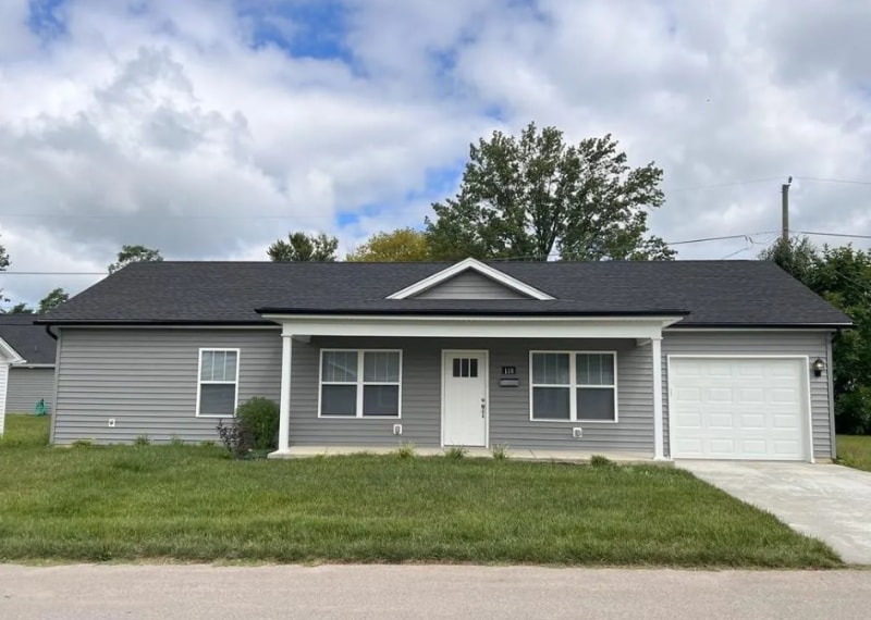 Photo - 118 Clark Rd (Charlestown, IN)