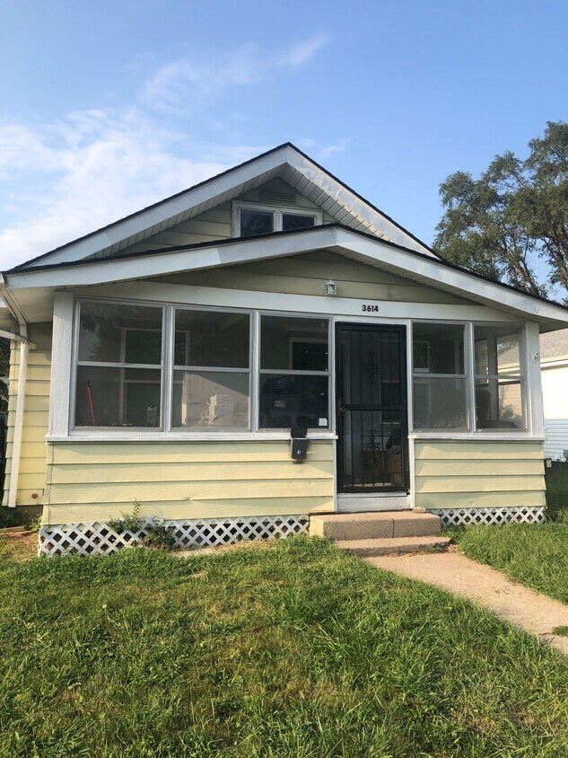 Primary Photo - 3614 Ave A
