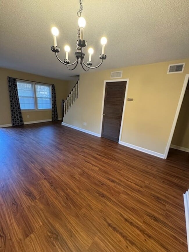 Building Photo - Village Square Apartments