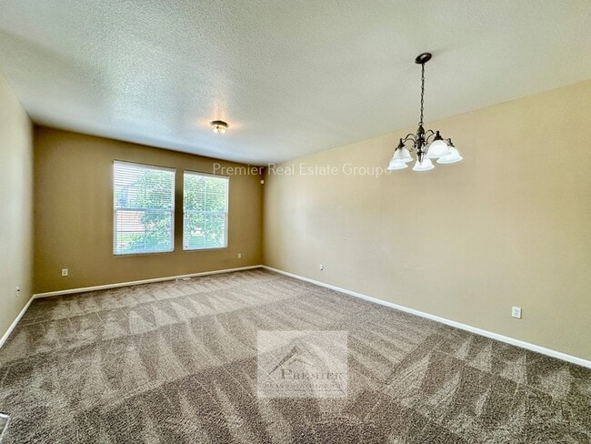 Building Photo - 7446 Sandy Springs Point