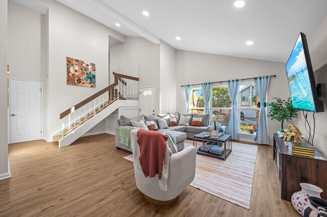 Foto del edificio - 13737 Via Tres Vistas