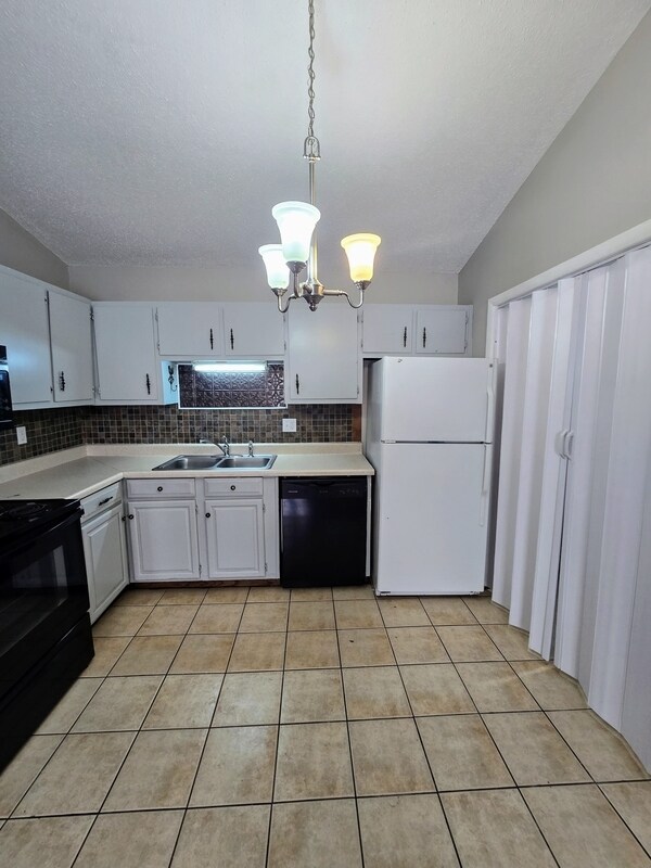 Foto del edificio - 3703 Squaw Valley Dr SW