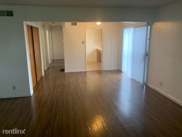 Foto del edificio - 2 br, 1 bath Triplex - 6425 Alturas Avenue