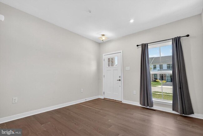 Foto del edificio - 8005 Milltown Cir