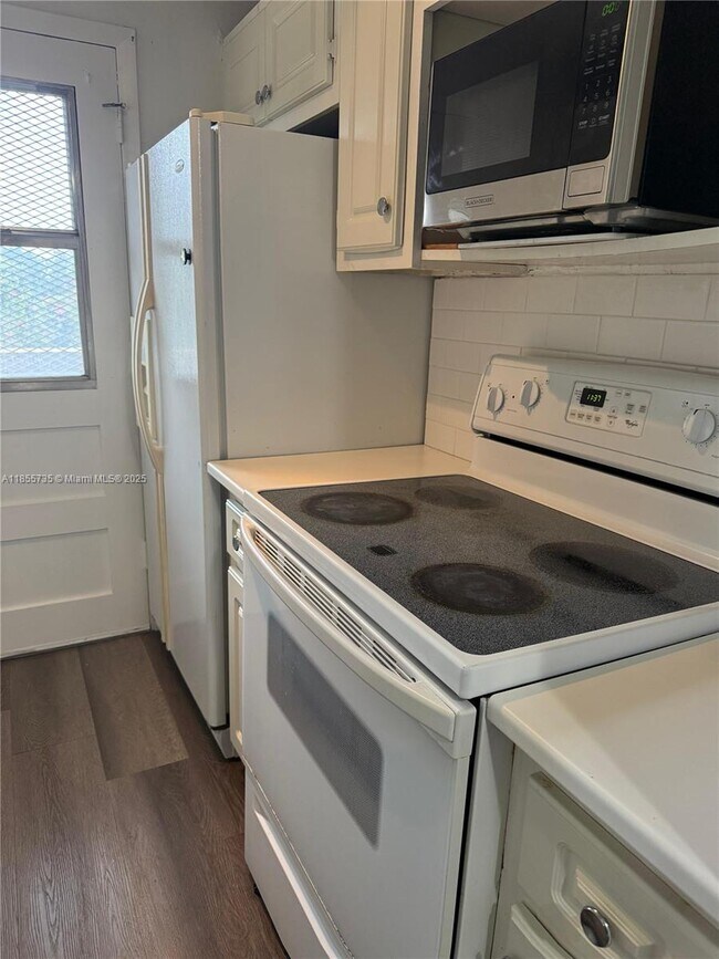 Foto del edificio - 1475 NE 125th Terrace