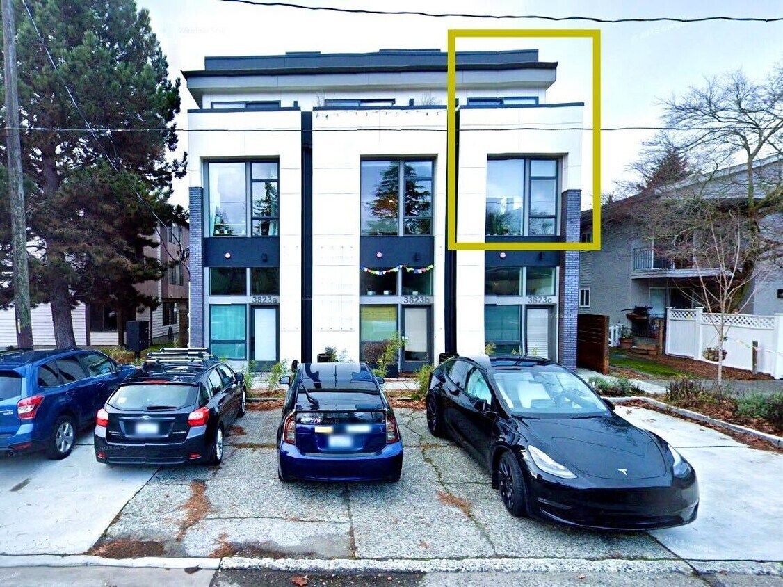 Primary Photo - 3823 34th Ave W
