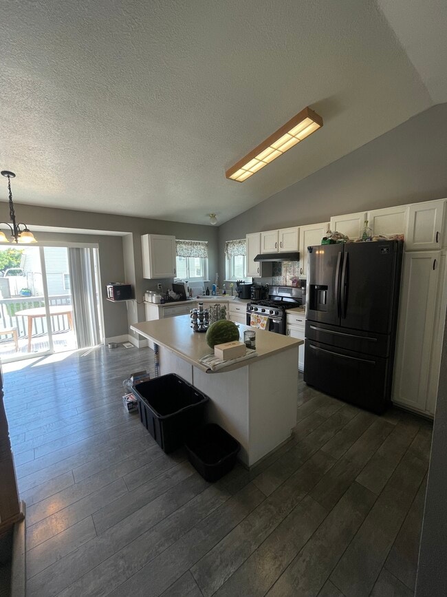 Building Photo - 249 Sunstone Cir