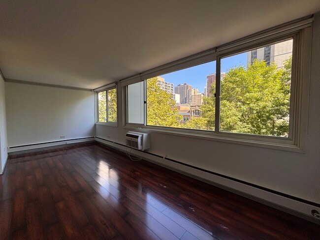 Building Photo - 1300 N Dearborn St