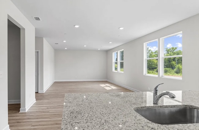 Building Photo - 169 Stephanie Ct