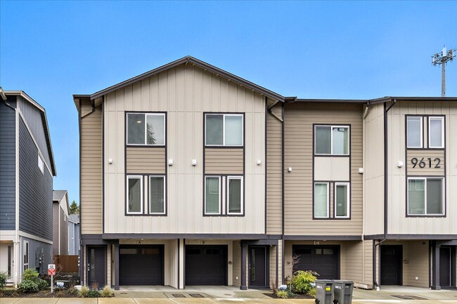 Building Photo - 9612 19th Ave SE