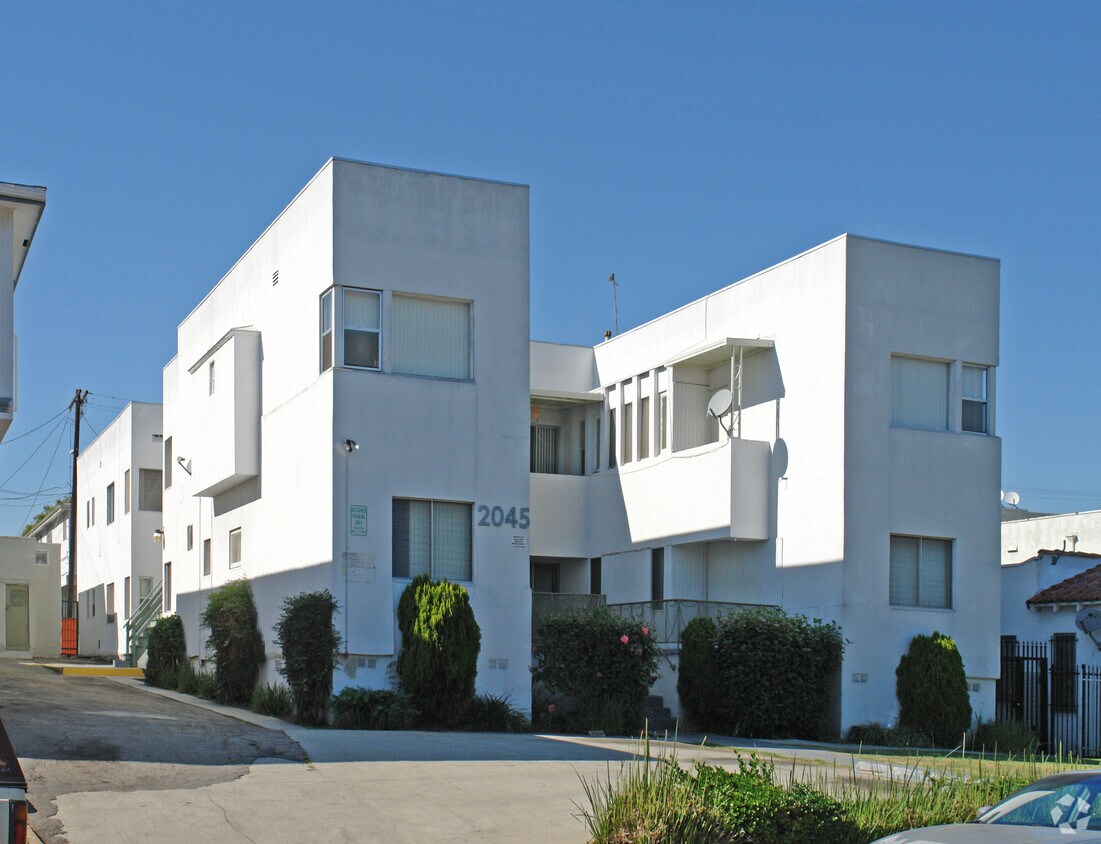 Primary Photo - 2045 S Sherbourne Dr