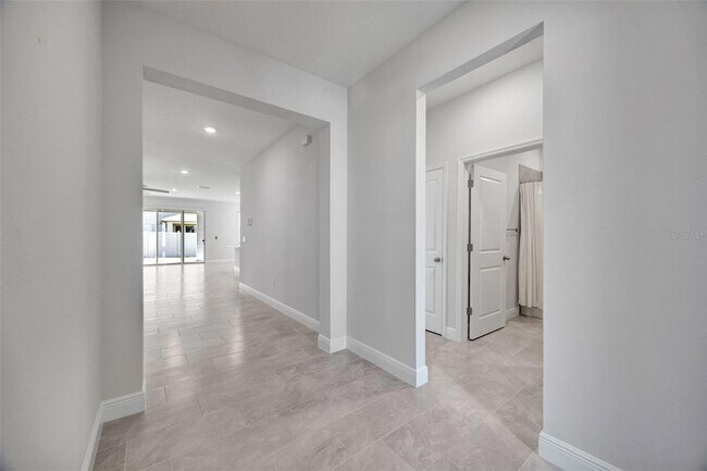 Building Photo - 2518 Chapel Oak Bnd