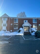 Building Photo - 21 Clarks Rd