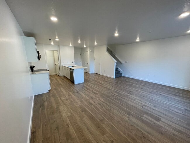 Foto del edificio - Brand New 3-Bed/2.5 Bath Town Home