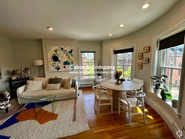 Building Photo - 671 Tremont St