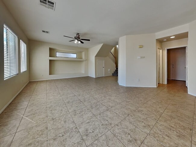 Building Photo - 709 Claxton Ave