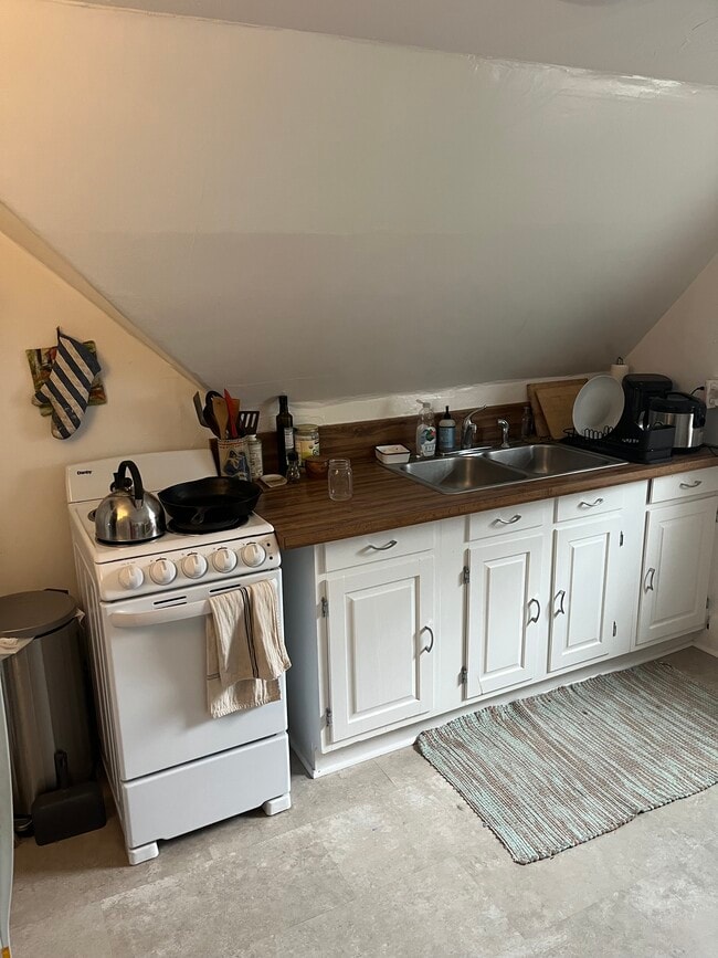 Kitchen #2 - 114 Buell St
