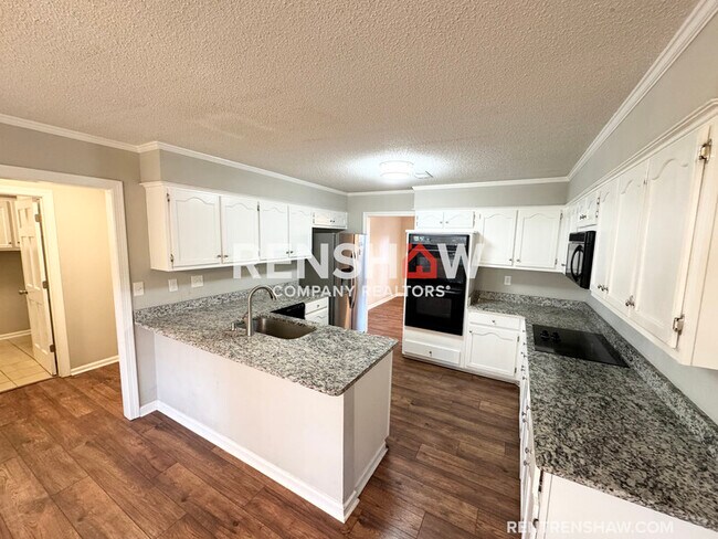Building Photo - 8177 Kimbrook Dr