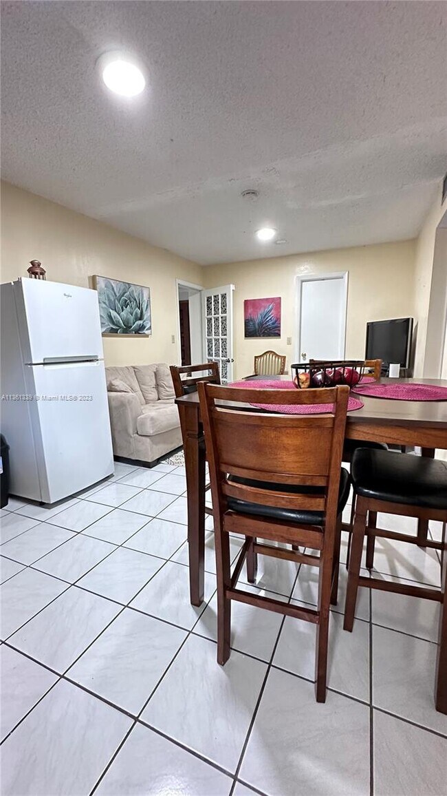 1736 SW 125th Ct Unit 2, Miami, FL 33175 Room for Rent in Miami, FL