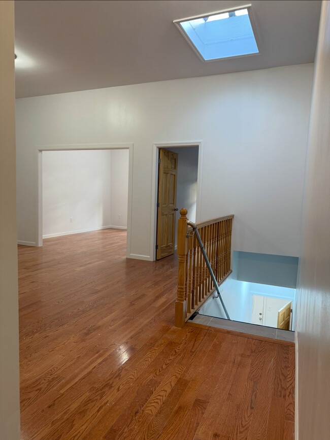 Building Photo - 447 74th St