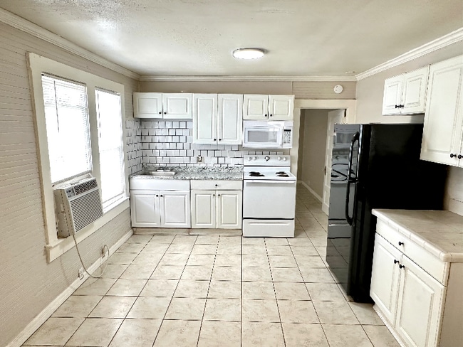 Photo - 724 E Patterson St Apartment