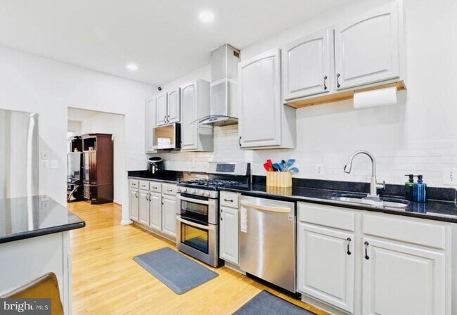 Foto del edificio - 9078 Brewer Creek Pl