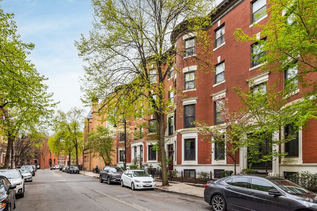 Alt Building - 78-108 Gainsborough St