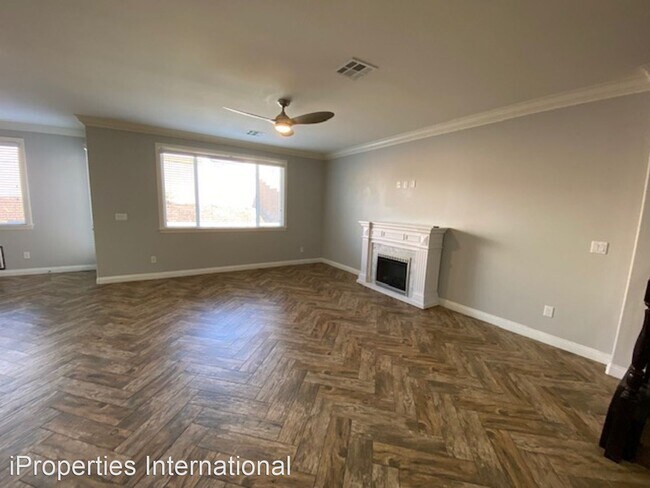 Foto del edificio - 5 br, 4 bath House - 10652 Kearney Ave