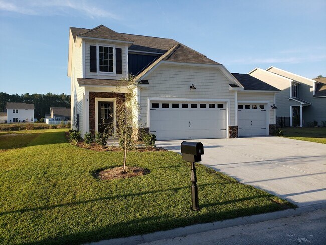Foto del edificio - Three-Bedroom Home for Rent in New Riverside!
