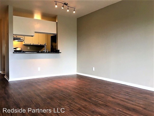 Foto del edificio - 2425 Harbor Ave SW