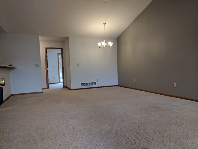 Building Photo - 1523 Pohl Rd