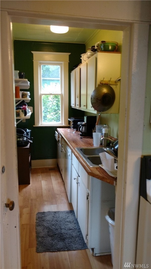 Building Photo - 918-922 Billy Frank Jr. St