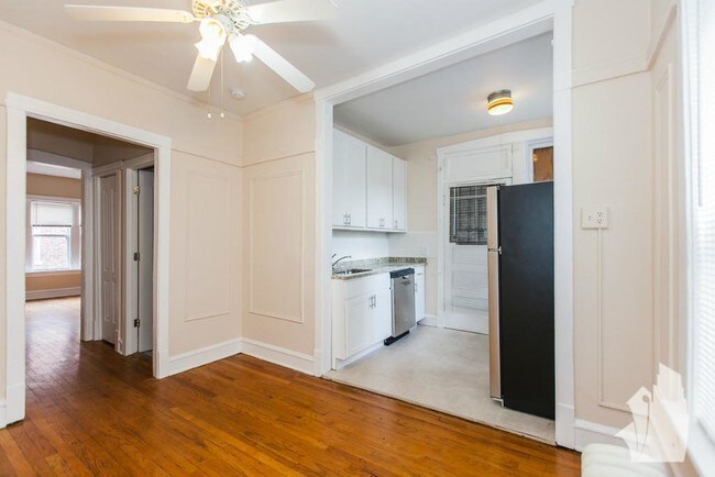 Foto del edificio - 630 W Arlington Pl