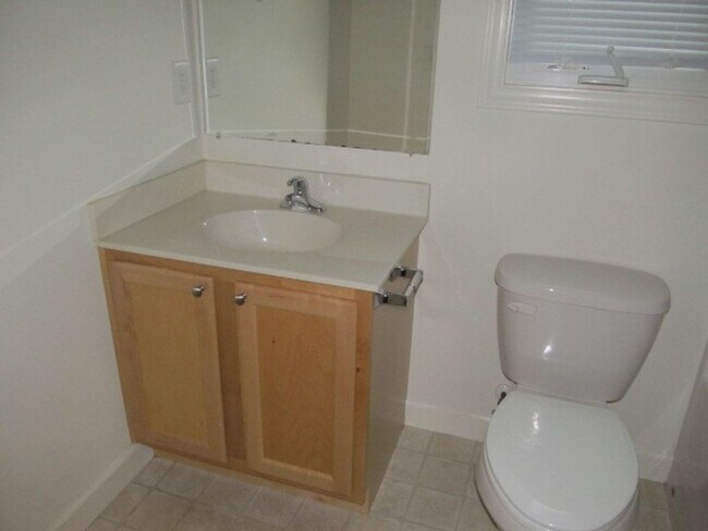 Building Photo - Chapel Hill / W Stinson Duplex
