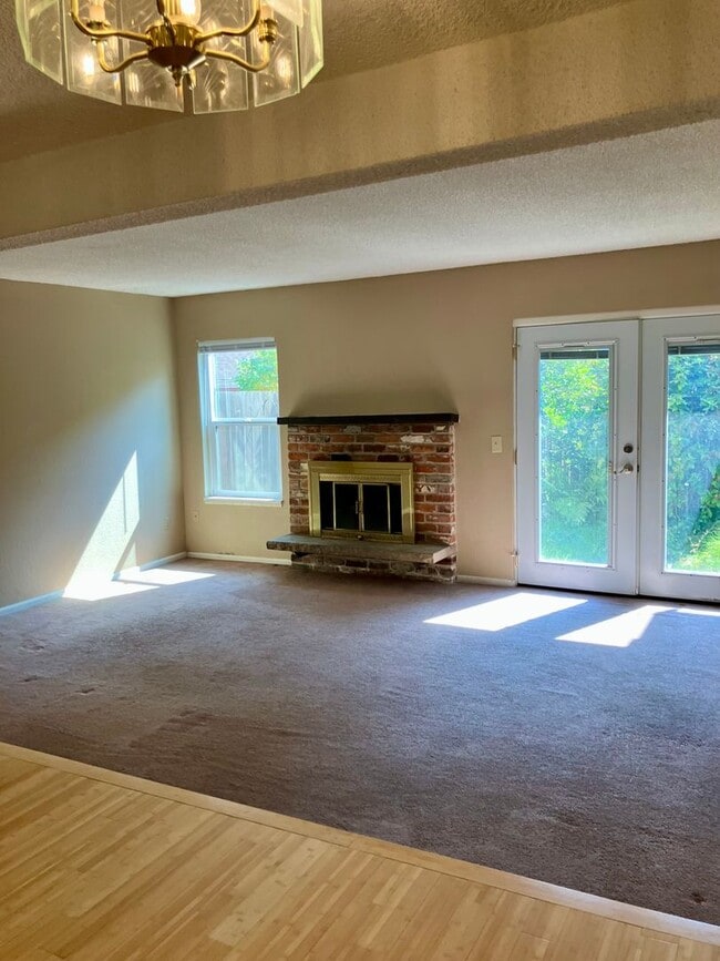 Building Photo - Spacious 2-Bed, 1.5-Bath Home with Firepla...