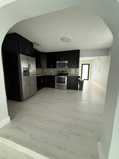 Building Photo - 7142 SW 22nd St