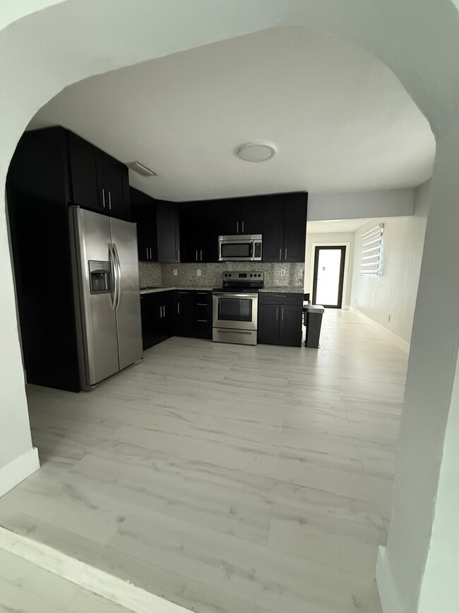 Building Photo - 7142 SW 22nd St