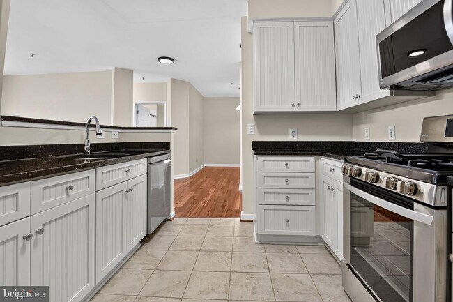 Foto del edificio - 801 S Greenbrier St