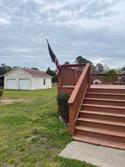 Building Photo - 681 Harris Ave