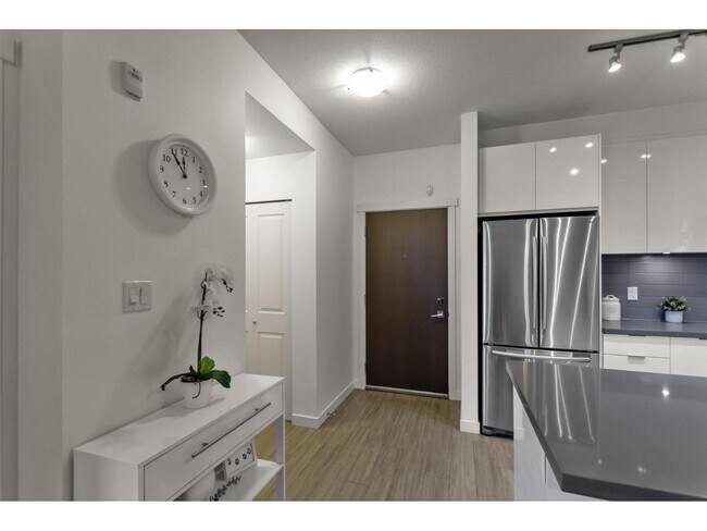 Photo du bâtiment - 15168-15133 33 Ave