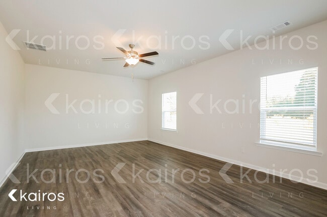 Foto del edificio - 7008 Pinehurst Way N